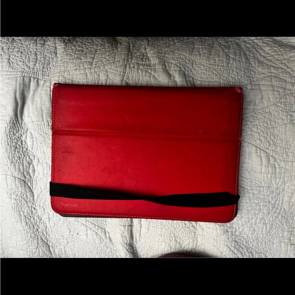 1st gen Apple Air Black Tablet with Cover